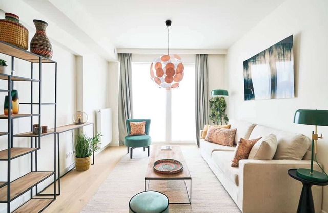 NATO&EU 1BR Apt - Free Luggage Room