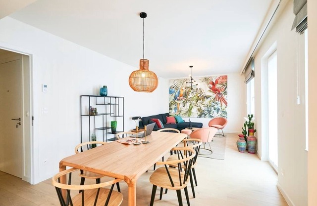 NATO&EU 2BR Apt - Free Luggage Room