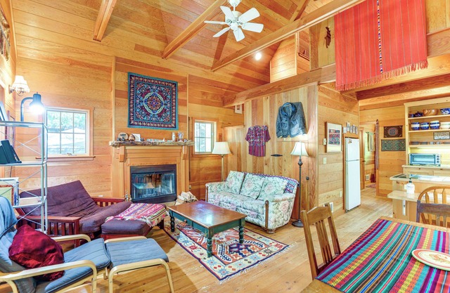 Nature-Packed McKenzie River Retreat w/Trails!