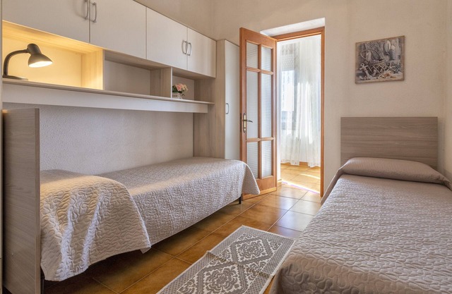 'Nausicaa's Apartment' Spacious Apartment in the Center of Trinità d'Agultu