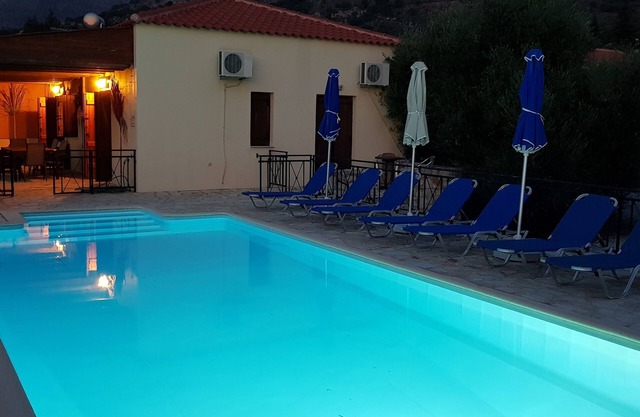 Near Almyrida ☀️ No Stairs! ☀️ Gated Private Pool For Child Safety ☀️ Free WiFi