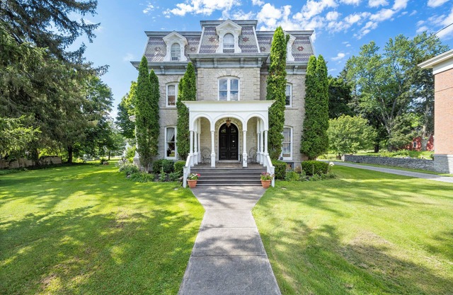 Near Cooperstown – 10-BR Mansion w/Private Chef Meals & Team Party Allowed
