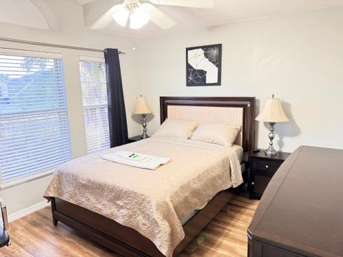 Near Disney cozy quiet place can stay up to 4 people