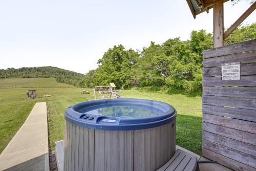 Near Dtwn Somerset Tranquil Getaway with Fire Pit