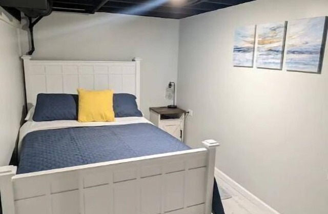 Near Midway Newly remodeled