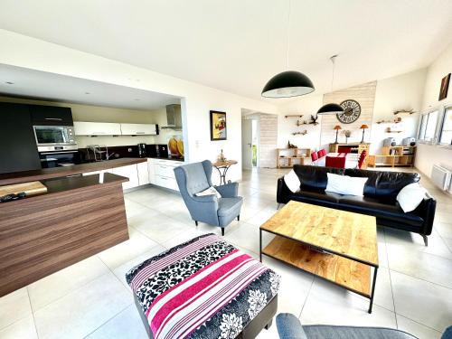 Neiz Vran Maison face à la mer