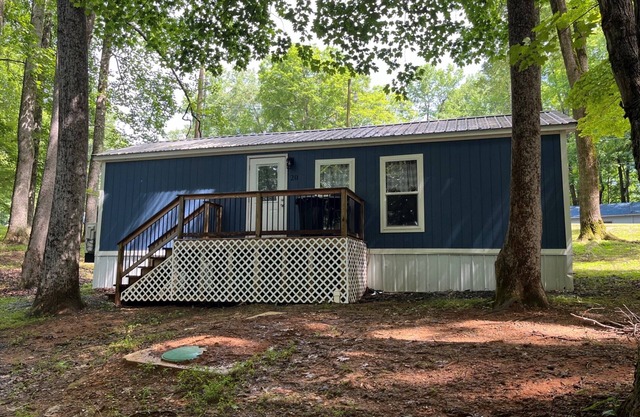 Nestling 2 Bedroom 1 Bath Cabin at Lake Cumberland #420