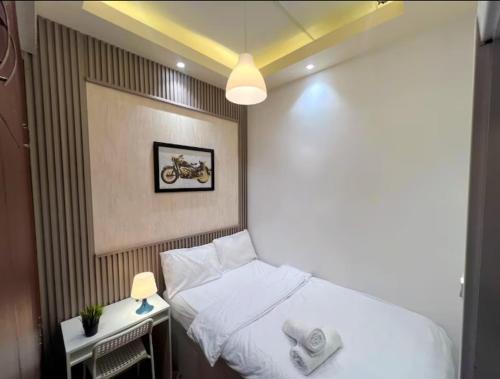 Network Partition Room Near Internet City Metro