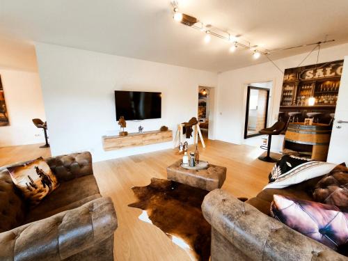 NEU - Wild Western Wohnung - 110 qm umgeben von Pferden am Fluss