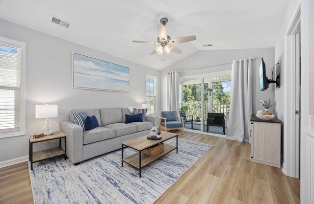 NEW 2BR/2BA Modern Coastal Condo w/Scenic Views