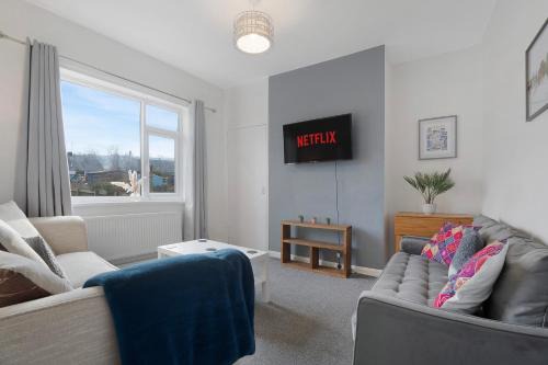 New! 2BR in The Crescent