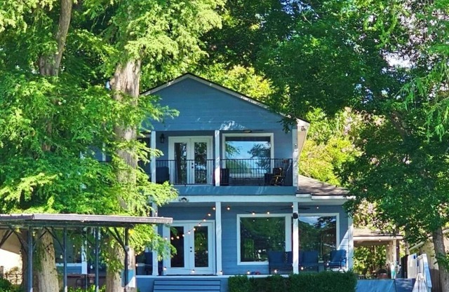 New Braunfels Lakefront Escape: 4,000 Sq Ft Home with Private Dock & Fun