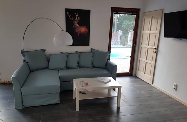 New built holiday house, Pool, Wlan, Aircon, close to sea, TV, barbecue.