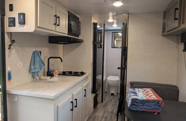 New Camper with AC in Bend