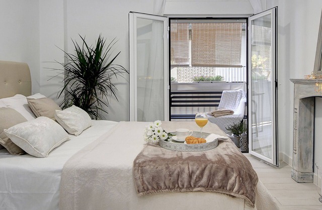 * NEW * CITY CENTER, SAN ANTON-PUERTA REAL-ALHAMAR-ACERA DEL DARRO STREET