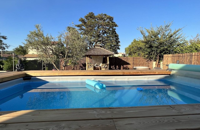 New comfortable 3 bedroom villa with swimming pool in Sollies pont 15kms from the beaches