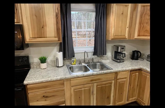 New Custom Cabin near Shenandoan River