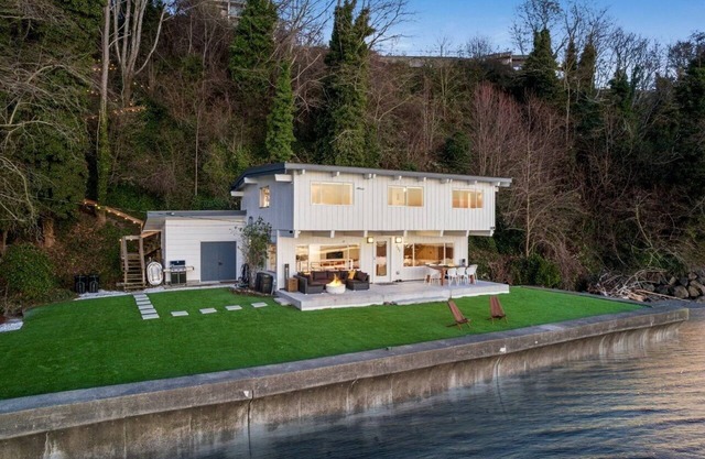 New! Des Moines Diamond Luxe Beachfront Getaway