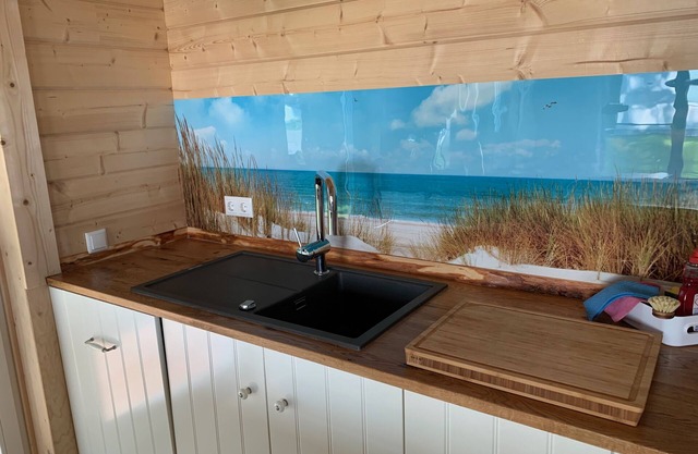 NEW - Fantastic eco holiday home with a view of the Baltic Sea on the Kubitzer Bodden