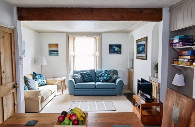 New for June 2019 Light and spacious house Full Of Cornish Charm!