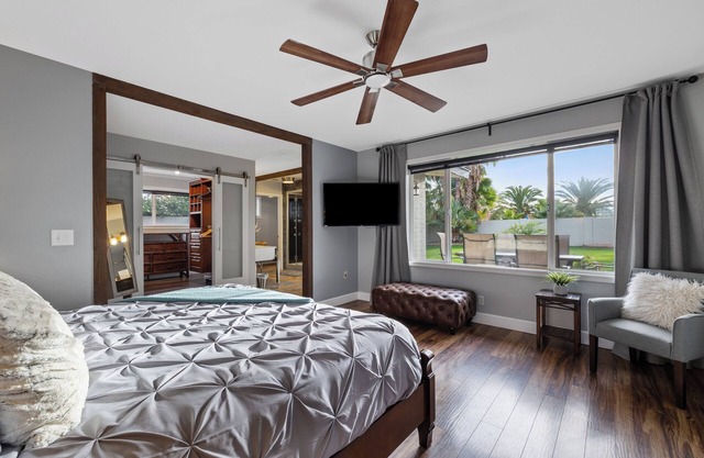 NEW! FOUNTAIN PALMS OASIS HEATED POOL