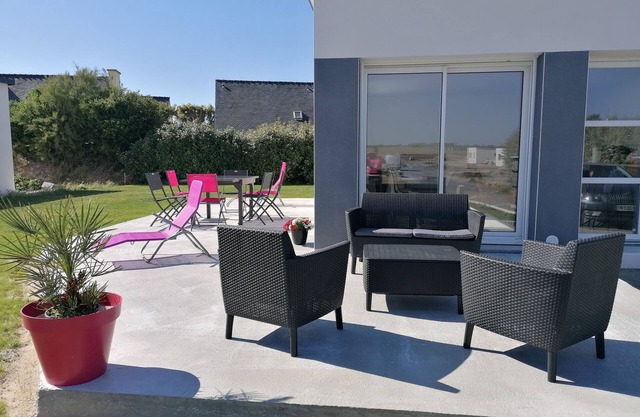 New house 350m from the beach in Cléder. Rated 3 stars.