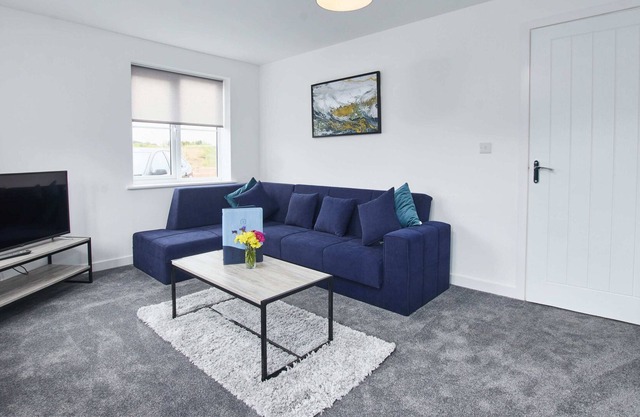 *New* Kingfisher House, 4 bed house w/Netflix