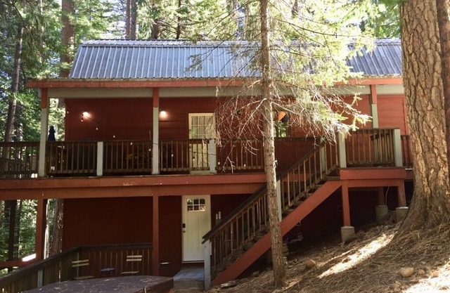 NEW LISTING! Buddy's Barn-An Oasis in the Woods