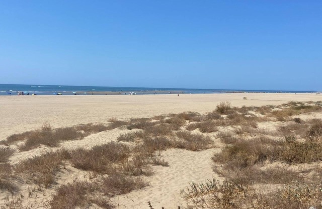 NEW LISTING! FRONT LINE BEACH - 3 Bedrooms, Sea Views, WIFI & Air Conditioning.