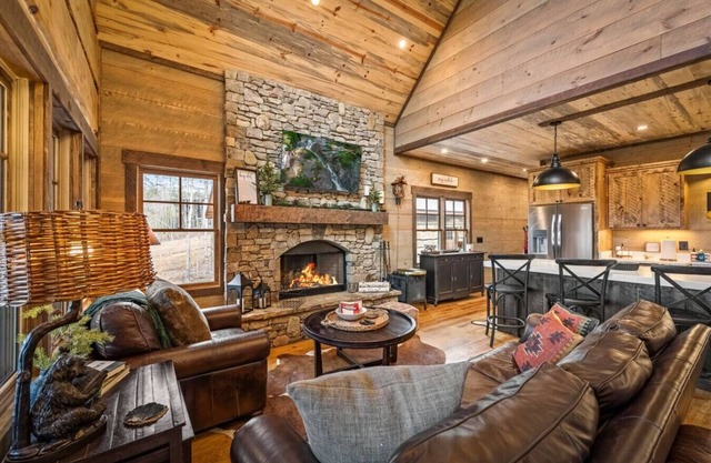 New! Private 3BR cabin*MTN views*Game Room*Firepit