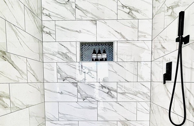 *NEW* Rain shower | Air bath | Cozy Memphis hidden gem