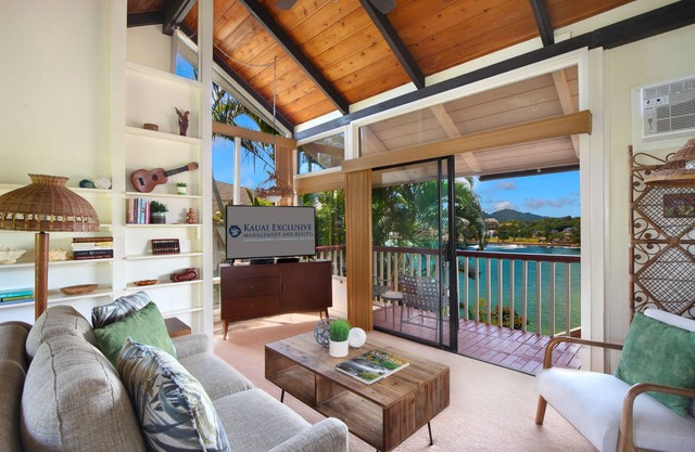 NEW Split A/C Kauai Charm - Couples Retreat w/Amazing Kalapaki Bay Ocean Views