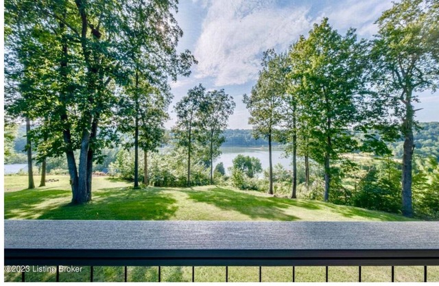 New to the Market! Charming 3-bedroom Rough River lake home! In Westview KY!