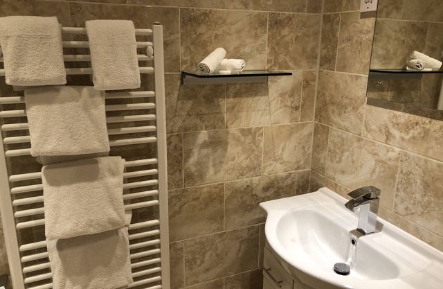 Newell Restaurant & Rooms