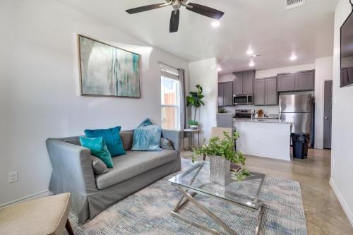 Newly Built Home 2 Mi to Dtwn Temple!