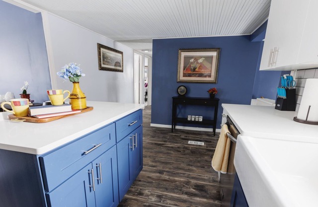 *NEWLY Remodeled with New Furniture. Quiet living only 10 mins to city action.