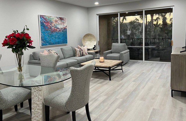 Newly Renovated 2 bed/2 bath in Pelican Sound