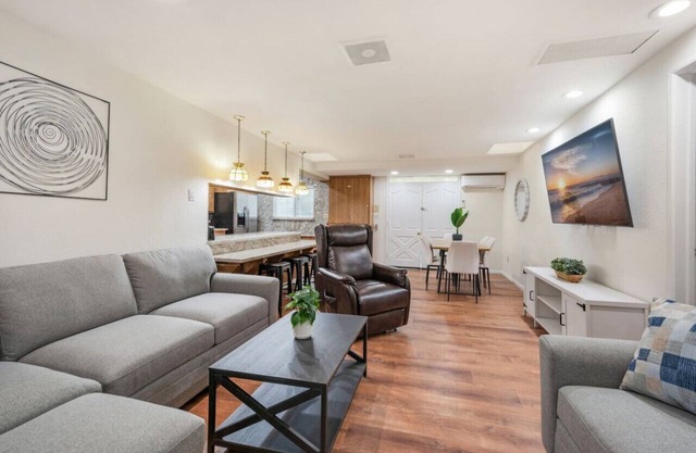 Newly Renovated Home | Spacious | Close 2 Hospital