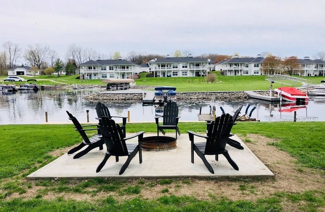 Newly Updated Gun Lake Waterfront Cottage. Bring Your Boat or Rent ours!