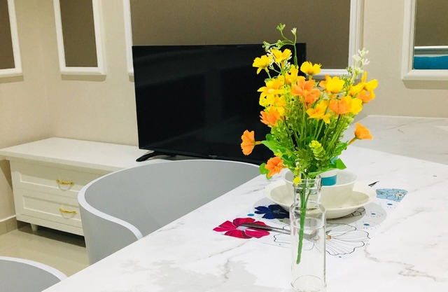 next to shopping mall, I CITY theme park, PARASIEN SUITE 0405