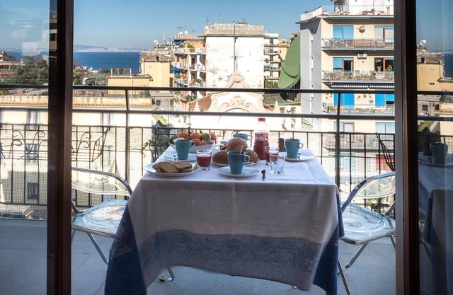 Nice and sunny apartment located on the main street of Sorrento