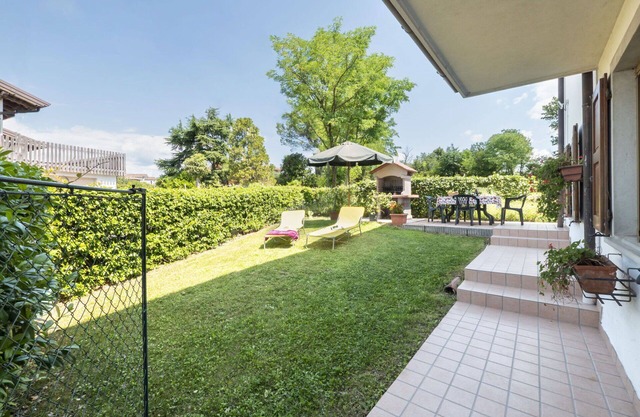 Nice apartment in villa for 6 people with TV and patio