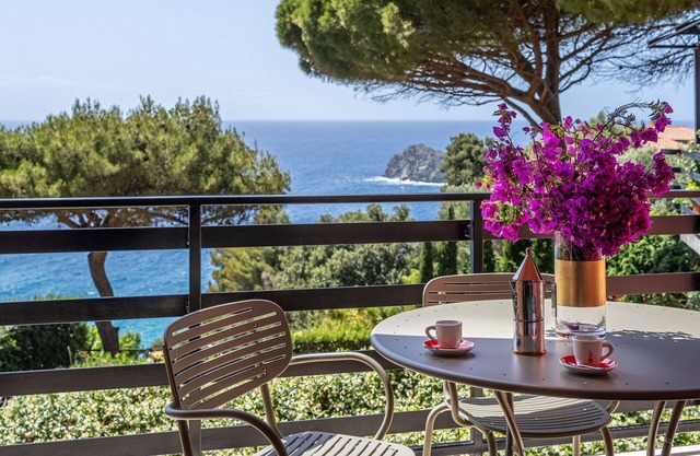 Nice apartment for 4 guests with A/C, WIFI, pool, TV, balcony and panoramic view