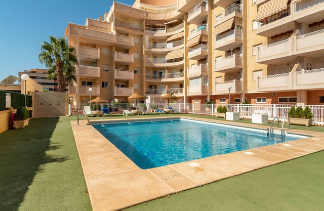 Nice apartment for 4 guests with pool, A/C, WIFI, TV, terrace and pets allowed