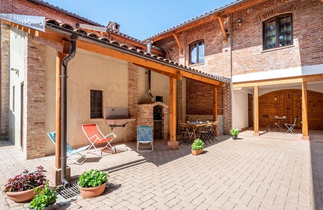 Nice apartment for 3 guests with WIFI, TV, patio and pets allowed