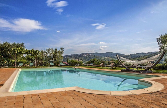 Nice apartment for 6 people with WIFI, pool, TV, patio, pets allowed and panoramic view