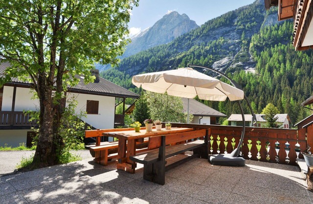 Nice apartment for 6 people with WIFI, TV and patio