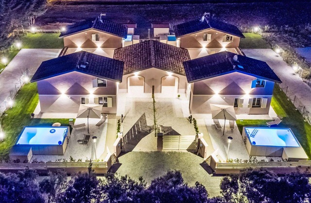 Nice apartment for 7 people with WIFI, private pool, A/C, TV, terrace and pets allowed