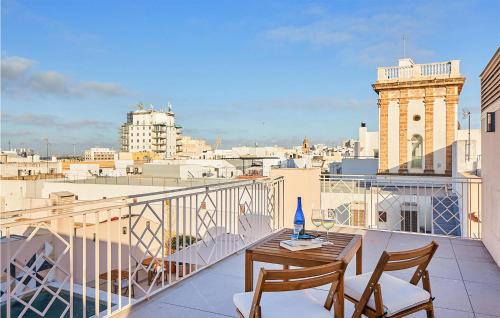 Nice Apartment In Cádiz With Wifi
