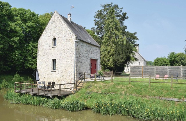 Nice home in Auxais with WiFi